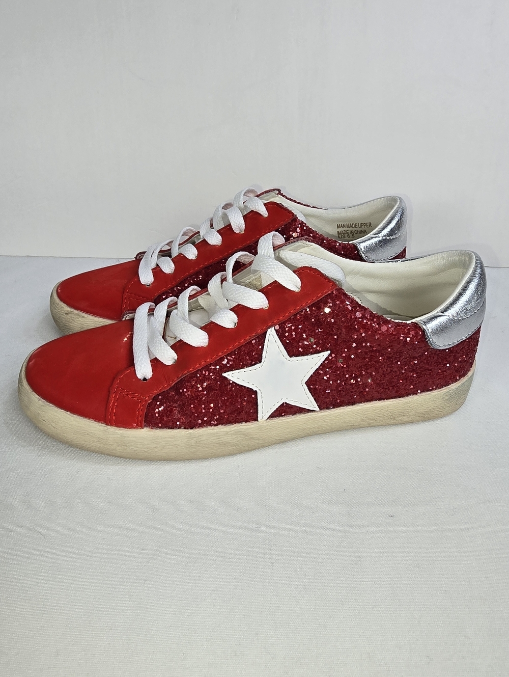 Mi.im Skylar sneakers Red sparkle finish with Whitr Star Size 6.5